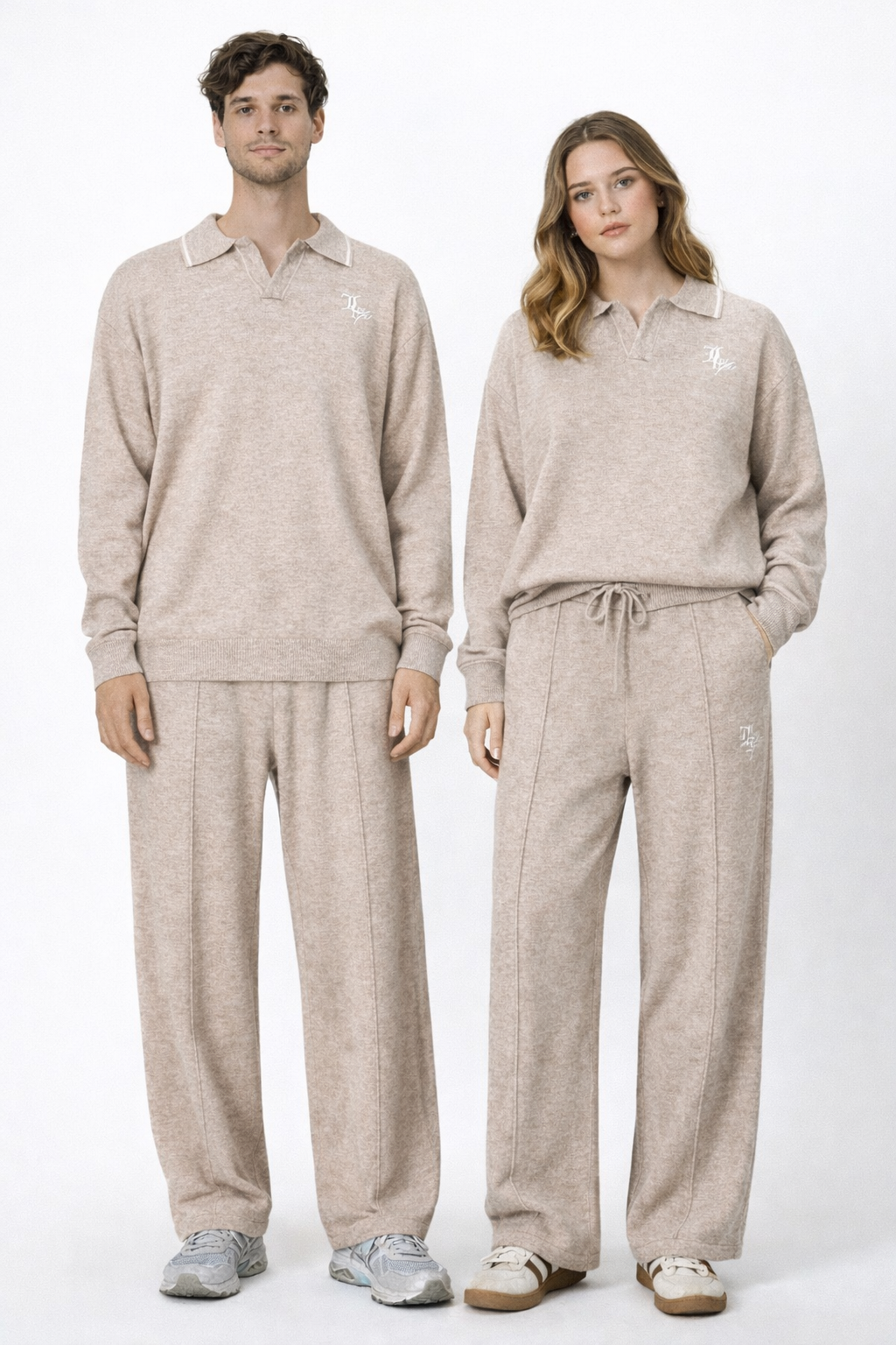 KNIT SWEATER - LA FAMILIA
